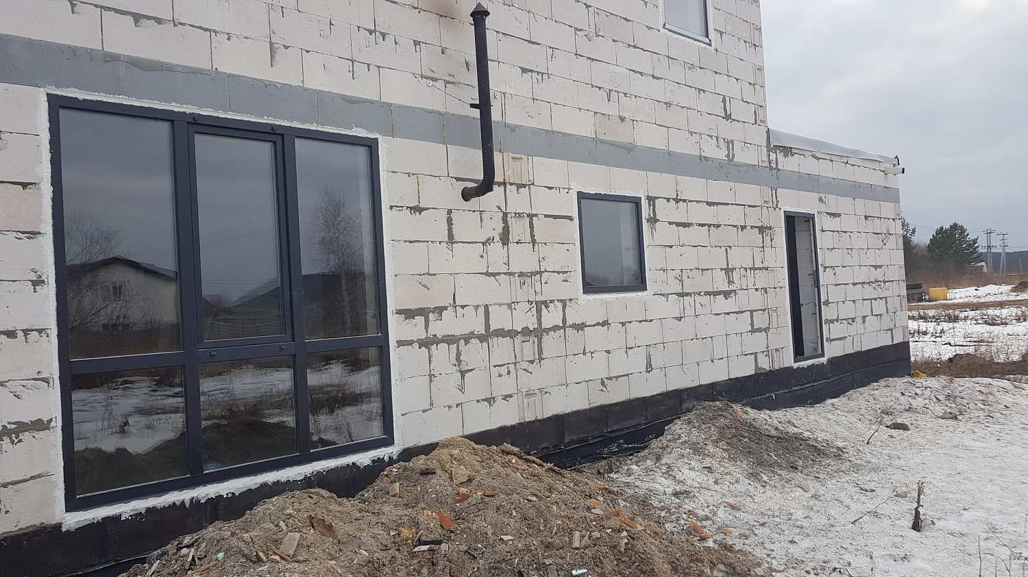 Ворота и окна в загородный дом, Горный Щит
